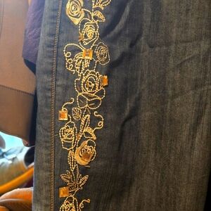 Women's Crop Pants With Beautiful Stitching and Bling